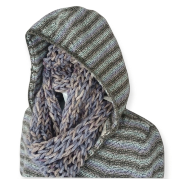 TNA Aritzia Baja  knit sweater Size S Hoodie - Picture 3 of 8